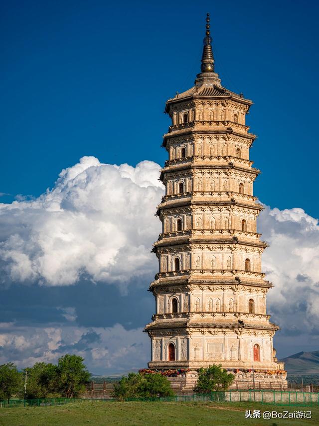 赤峰小众宝藏，草原深处庆州白塔，藏着辽代千年秘密