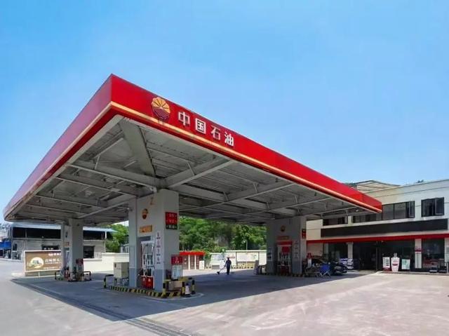 不止耍水过瘾，加油还有福利！暑假旅行第一站去哪？