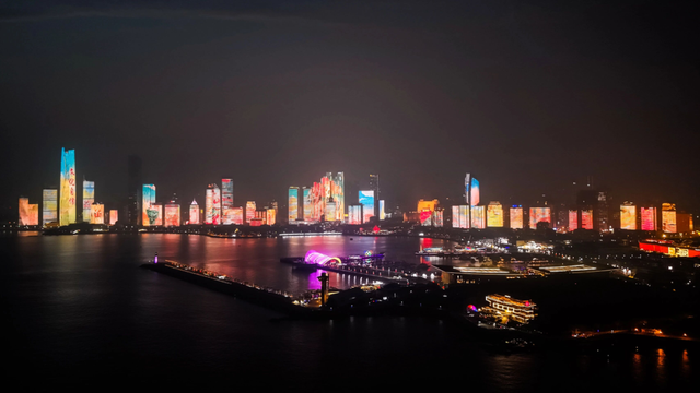 8天8090亿！双节文旅热背后：演出市场挤爆，沉浸式演艺引爆需求