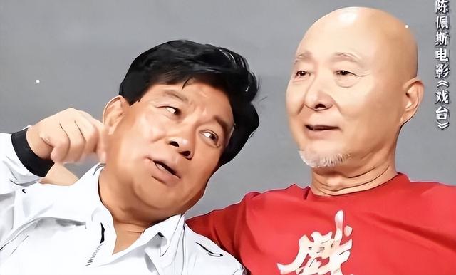 张艺谋没捧火，吴京带不红，如今50岁的他演完《戏台》终于被认识
