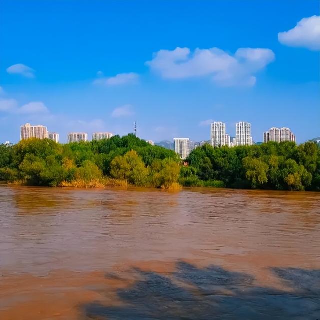 七里河畔晨光好 文明城市气象新