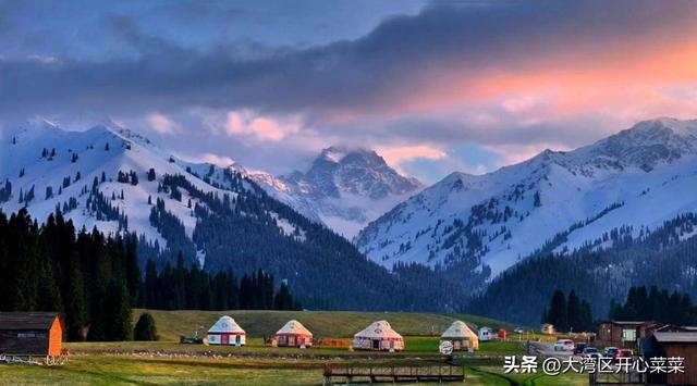 伊犁秋色漫游指南来啦！三条主题线路，开启你的如画旅程