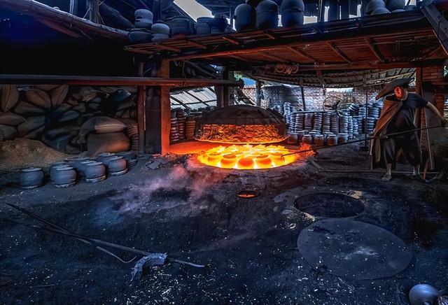 特朗普向全球发出通牒：180天内必须对中国动手，不帮忙就加税