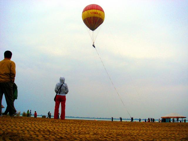 宁夏旅游：从沙漠绿洲到贺兰山岩画揽胜（图）
