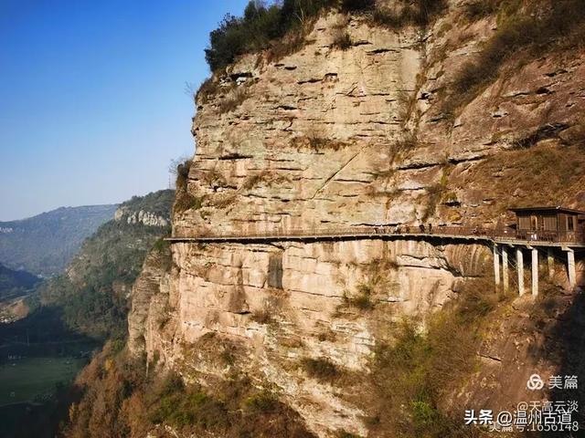 这处以丹霞地貌而闻名的名胜奇观,风光奇绝值得一去!