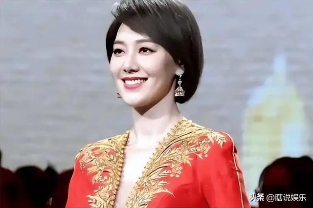 讨好大佬，陪睡上位，遭央视“开除”，她身上的谣言为何这么离谱