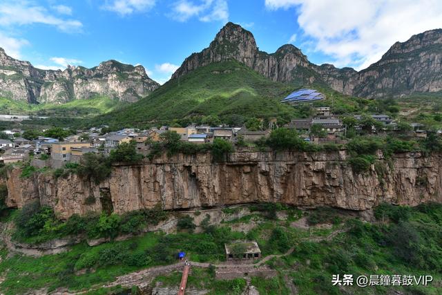 太行山平顺县的天路
