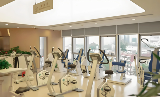 中央定调！2026年经济首要任务出炉：不是生产，是让你敢花钱！