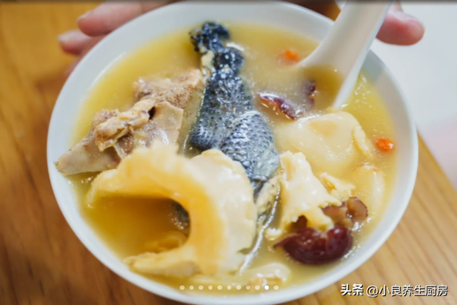 花胶党参花菇红枣炖 花胶能与党参红枣炖吗