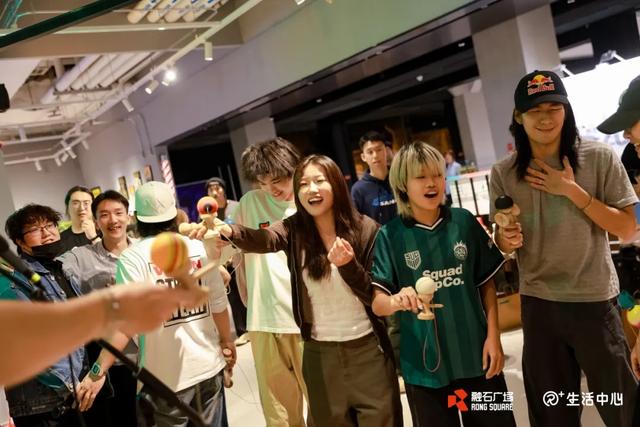 免费！藏在石景山首钢园的街头文化艺术展，超全逛展攻略来了→