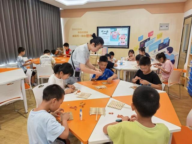 肥东科技馆2025年“玩转科技创造一‘夏’”主题夏令营圆满落幕