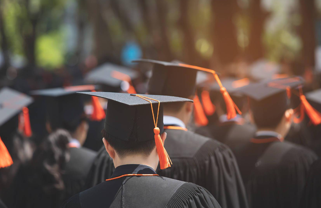 拒绝按部就班，警惕“不在场	”感，找回主体性才是摆脱无聊的关键