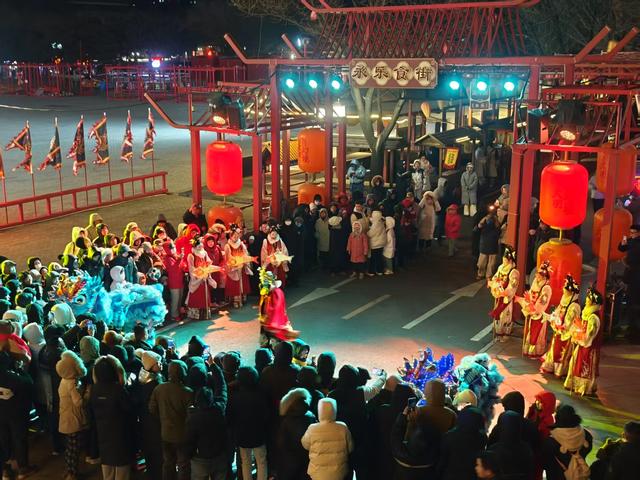 北京周边这个景区限时免费，自驾40分钟，去看震撼打铁花