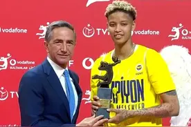 瓦尔加斯大放异彩，再获土超MVP！费内夺冠，伊萨亚军！图片