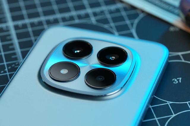 红米Note15系列官宣！2000元以内，防摔防砸，卫星通信功能下放