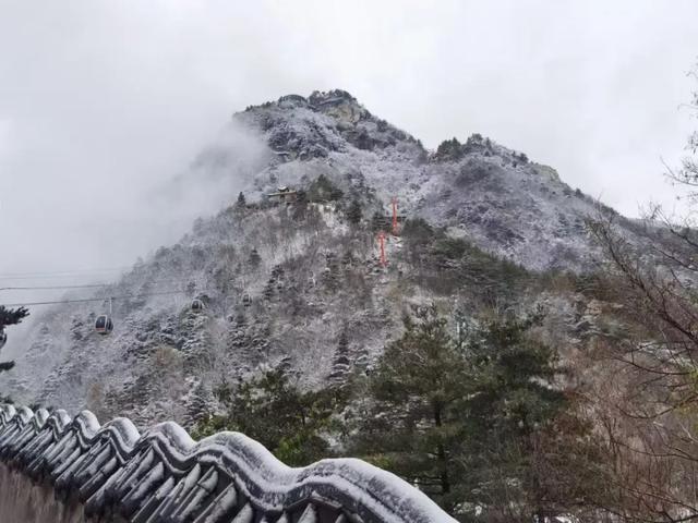 汉中各大景区银装素裹!快来共赴2025年第一场冰雪之约 →