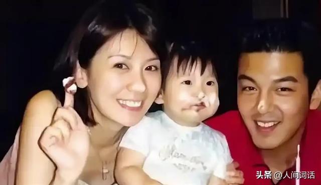 “赔钱货”秒变50亿继承人,贾静雯2600万花在刀刃上,小丑竟是她
