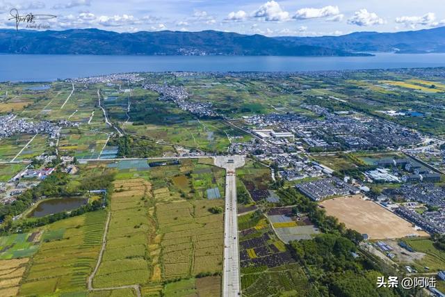 你知道吗?丽江有条1.2公里长的网红路,风景绝美游客却很少