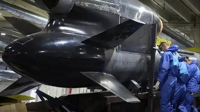 乌克兰的“王牌”来了！国产导弹火烈鸟投入战场，背后却传腐败