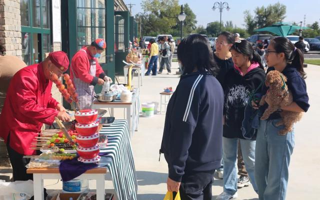 跟着活动游赛罕 | 京绥铁路文化园成为“双节”旅拍与红色历史体验热门地!