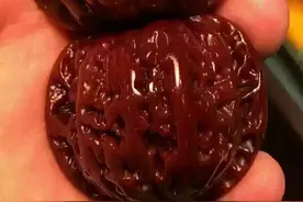 盘核桃有什么好处图片