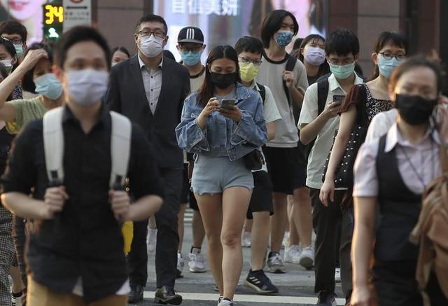 回台北直接扣押？洪秀柱返程专机已落地，然而国台办早就把话挑明