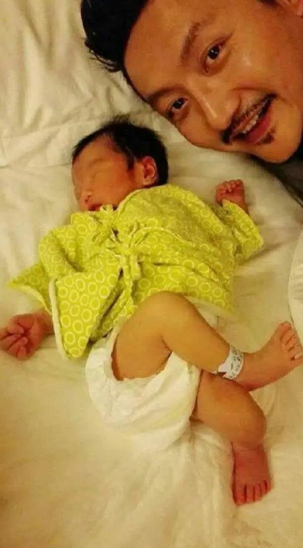 涂松岩的反差人生：荧幕气人渣男，生活暖到骨子里的好男人