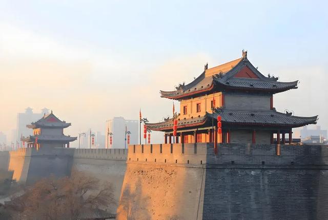 黄企生 随笔:三秦大地见闻之六——西安古城墙:凝固的史诗