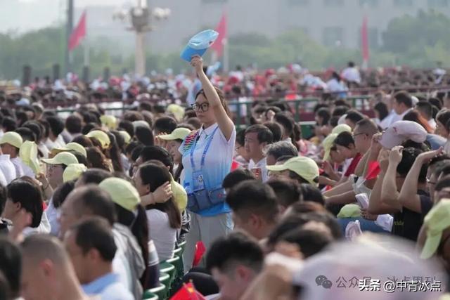 中青报直击九三阅兵：42张摄影作品，见证场内场外