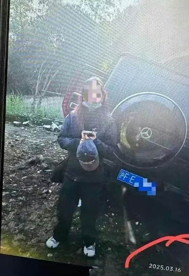 这下麻烦大了！不到24小时，金晨接连传来2大噩耗	，个个戳心窝