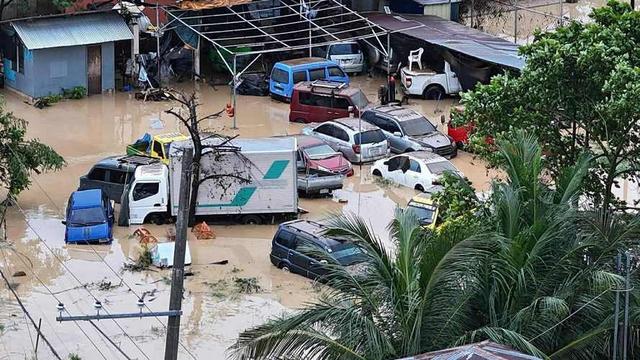 局势已恶化，菲国61个市镇大断电，忙着反华的马科斯，被要求下台