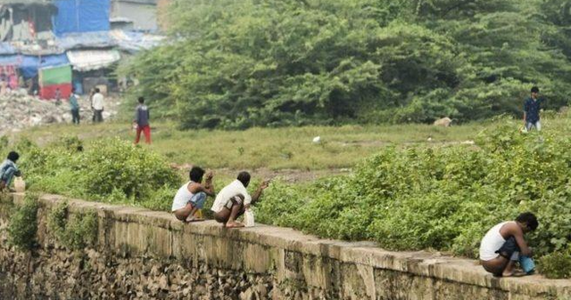 美国人评论亚洲街道：日本干净，印度脏乱，而中国只用4个字形容