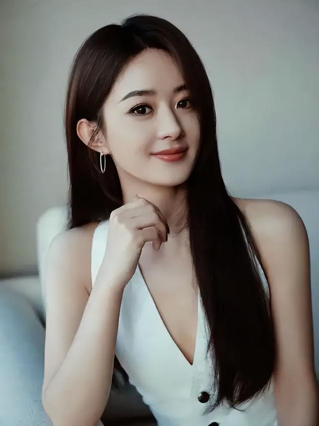 离婚四年，38岁赵丽颖再次官宣喜讯，成为冯绍峰高攀不起的存在！