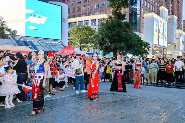 当“佤部落”遇上“春城花都”，会碰出怎样的火花？