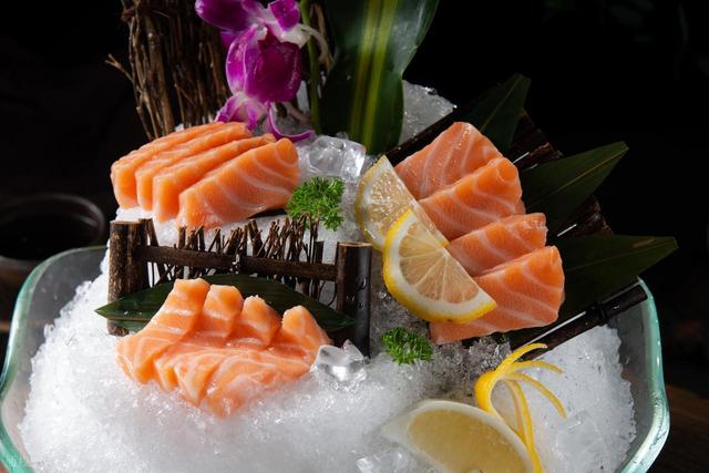 为什么在胖东来，能看到很多背着登山包的人？