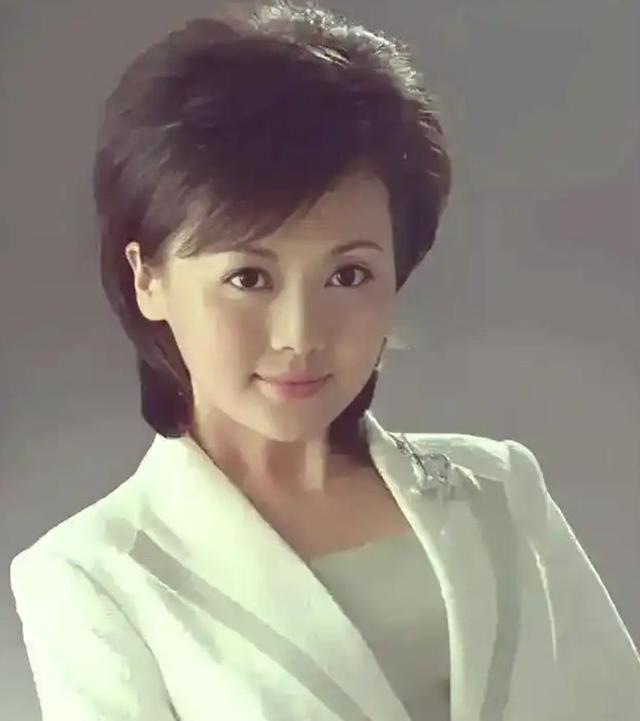 至今还未婚的8位央视女主持人	，最大60岁，最小32岁，令人唏嘘