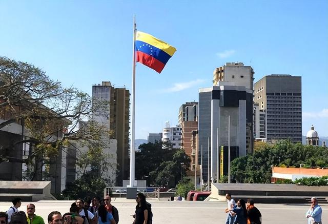 彻底不演了！特朗普宣布，从委扣押的中国油轮，将由美国永久保留