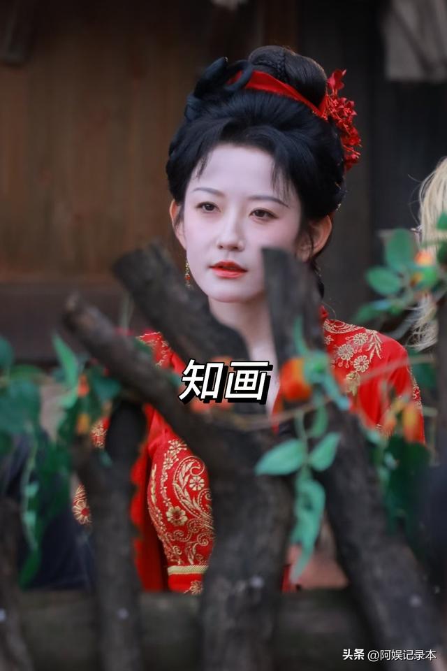 短剧女主离了滤镜差距有多大，看郭宇欣就知道了