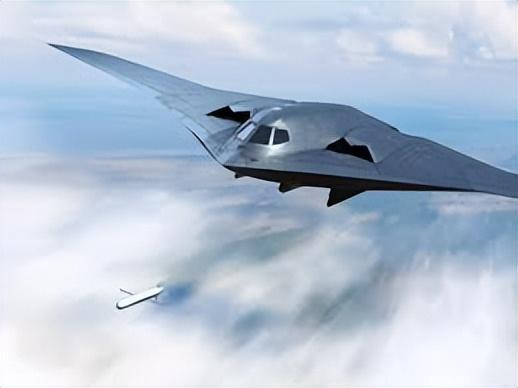 24亿美元一架，却连雨都不能淋！这款轰炸机，究竟是不是智商税？