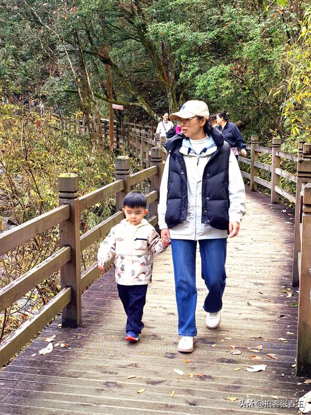 巴中南江光雾山18月潭瀑布群探秘