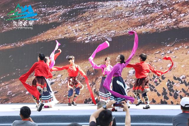 雪山牧歌遇见山城烟火——久治县重庆推介会架起文旅金桥