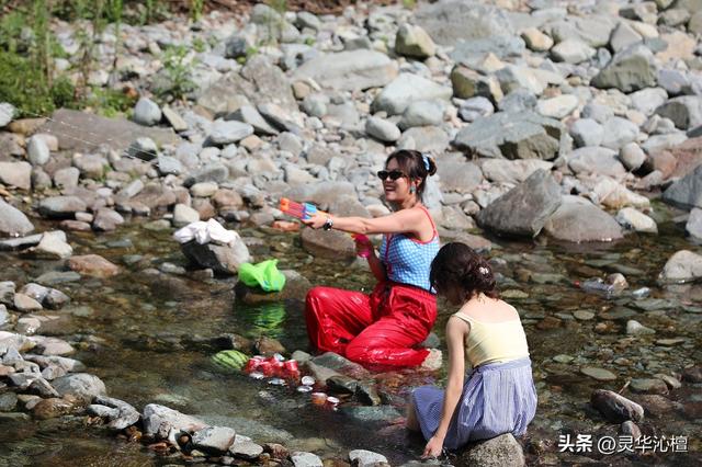 江口：“玻璃水”成暑期新宠 助推乡村旅游发展