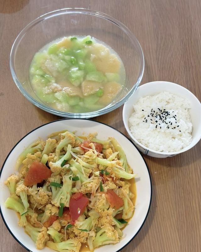 国庆不回家，给自己安排七天伙食，顿顿都是减脂餐，看能减多少斤