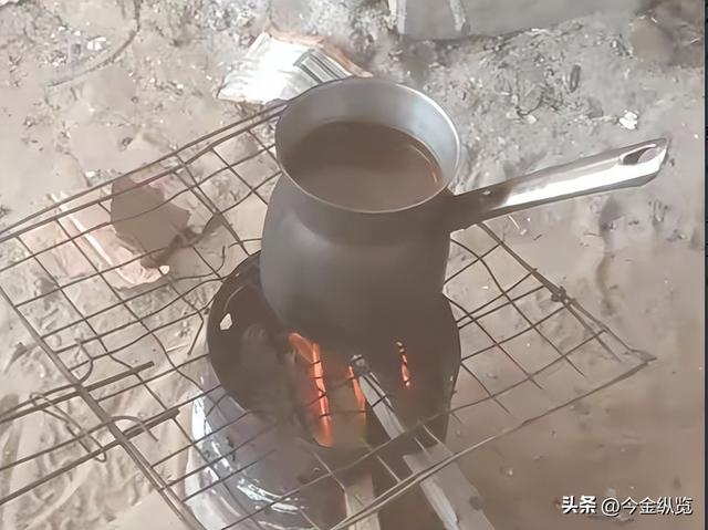 700元一公斤面粉！加沙人惊曝"吃人黑市"，中国网友纷纷泪目围观