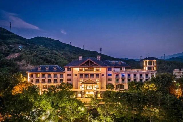 广州从化泡氡温泉！叹山景房+3餐全包+无限温泉，深氧康养平靓正