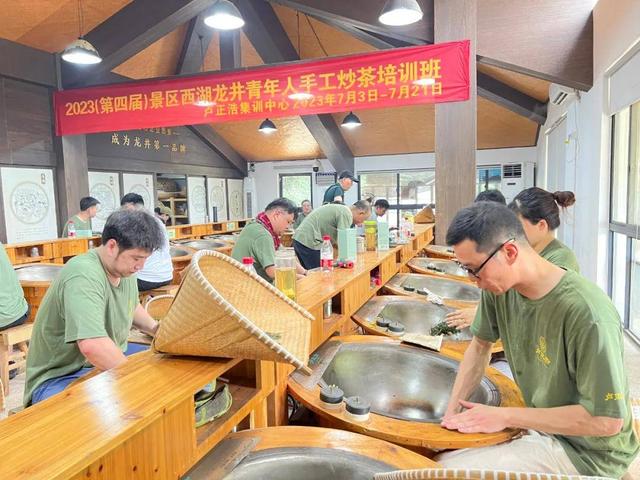 卢正浩荣获玉琮奖匠心与数字化双轮驱动助力杭州历史经典产业发展