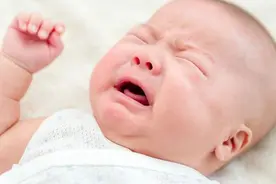 当宝宝出现6种症状，说明要出牙了，用3招帮他顺利度过长牙期图片