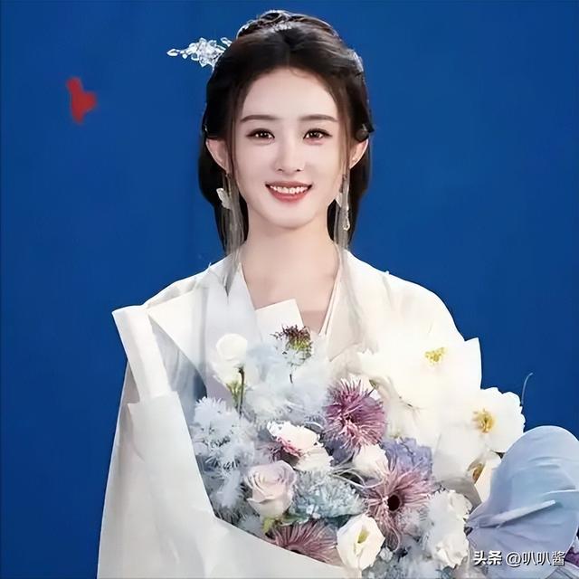 官方发文	，高调官宣38岁赵丽颖喜讯，让冯绍峰和整个娱乐圈沉默了