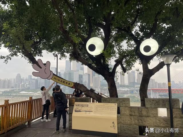 在重庆洪崖洞旁边，这条巷子为什么默默无名？