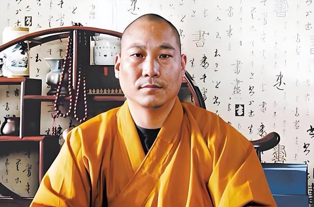 拔出萝卜带出泥！释永信下马，举报人被扒惊天丑闻，难怪会被开除